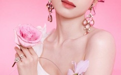 桃子老师和4个学生